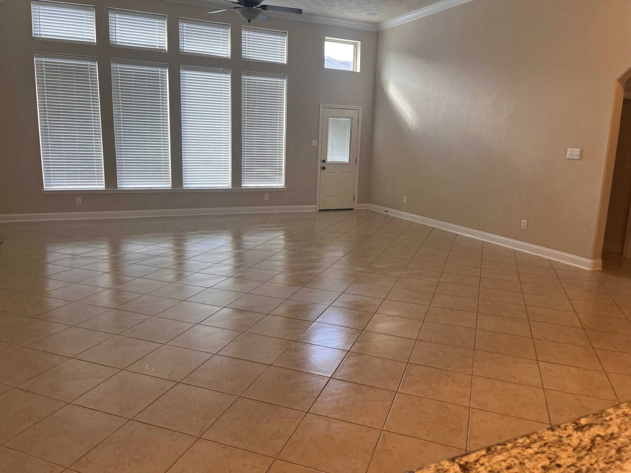 Living room before and after cleaning results